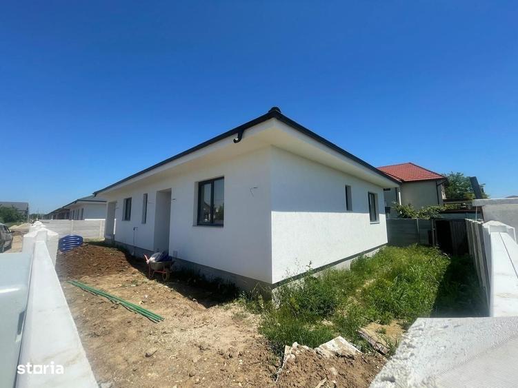 Casă cu 4 camere cu Teren 400 Mp în Domnești
