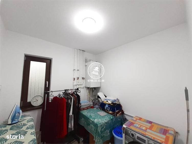 Casă cu 4 camere în Breazu