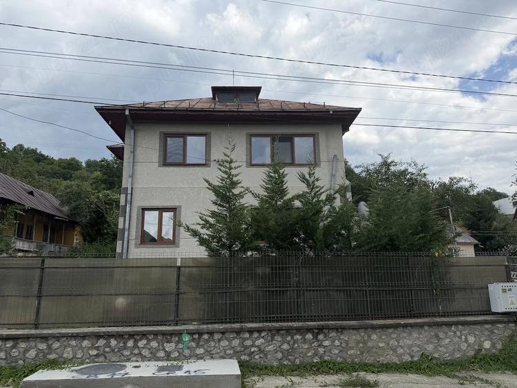 Casa de vanzare la poalele Mun?ilor Bucegi, langa Sinaia - 5