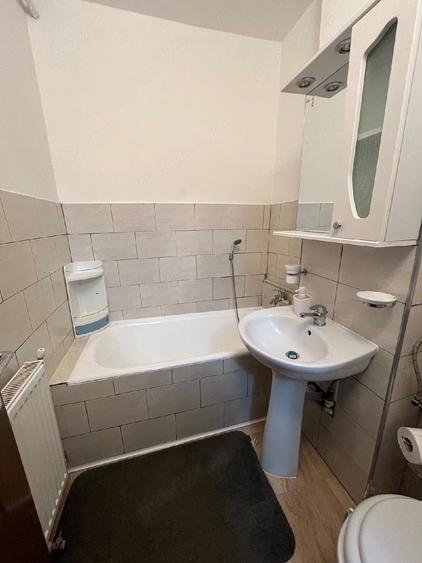 Garsonieră decomandată în Central