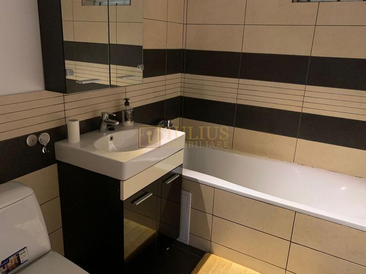 Apartament cu 3 camere semidecomandat, mobilat în Circumvalațiunii