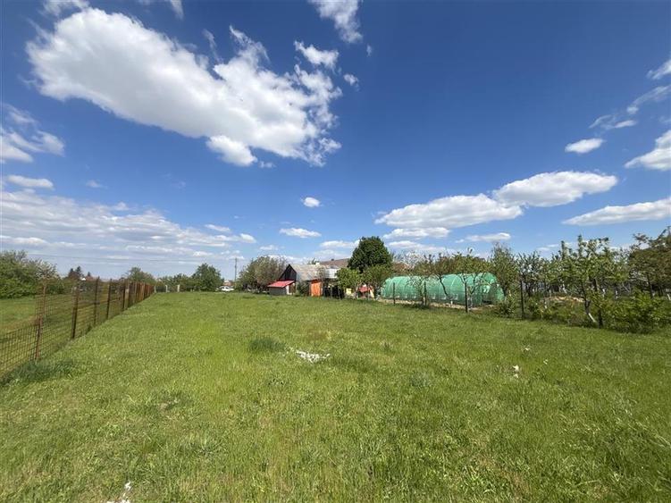 Teren intravilan de 1226 mp, în Chișirid