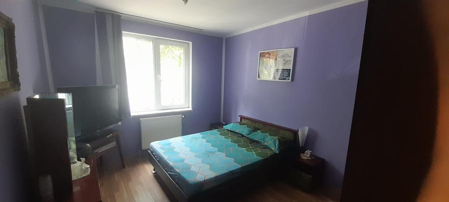 Apartament cu 4 camere semidecomandat în Rahova