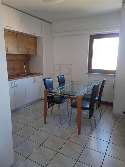 Apartament cu 3 camere decomandat în Simion Bărnuțiu