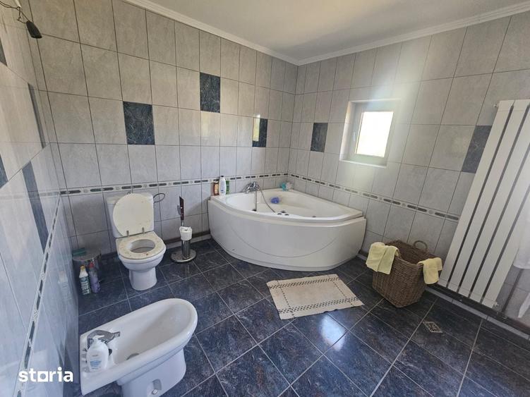Casă cu 4 camere cu Teren 250 Mp în Valea Iașului