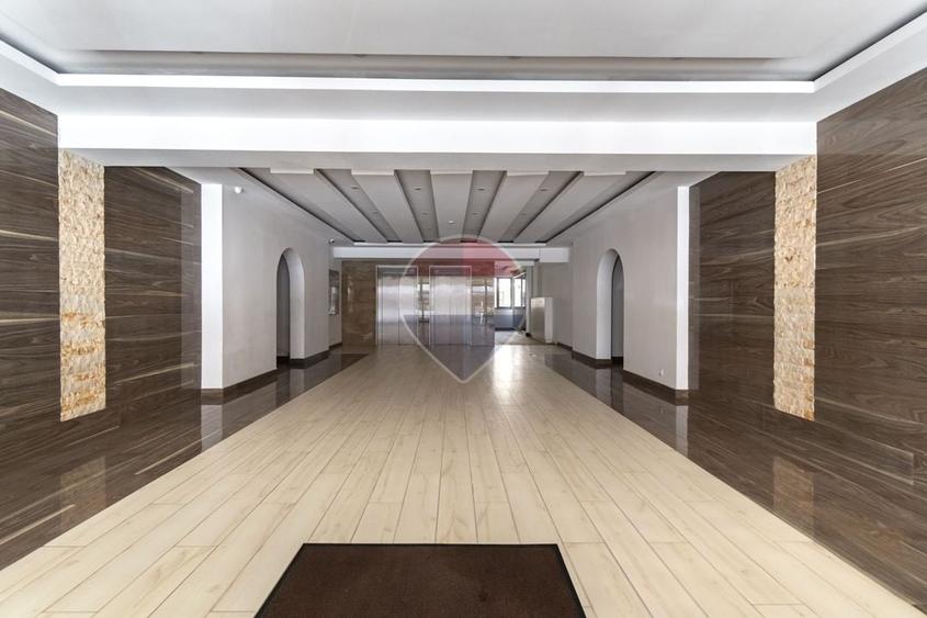 Apartament cu 2 camere decomandat, mobilat în Tractorul