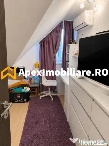 Apartament cu 3 camere, mobilat în Roșu