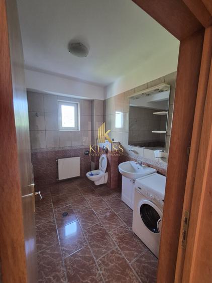 Apartament cu 4 camere decomandat în Herăstrău