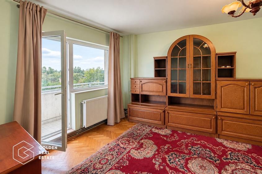 Apartament cu 4 camere semidecomandat, mobilat în Micălaca