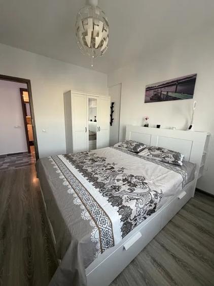 Apartament cu 2 camere decomandat, mobilat în Păcii