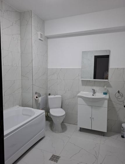 Apartament cu 3 camere decomandat în Drumul Taberei