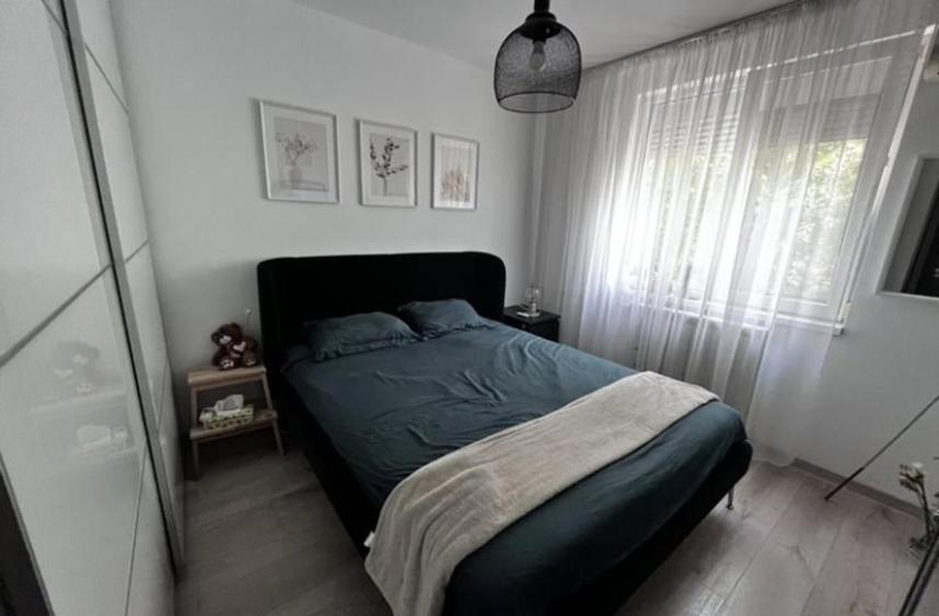 Apartament cu 3 camere decomandat în Olteniței