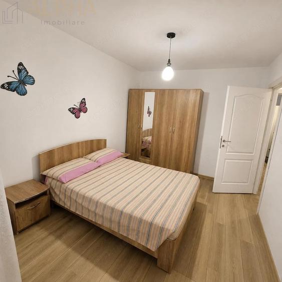 Apartament cu 2 camere semidecomandat în Independenței
