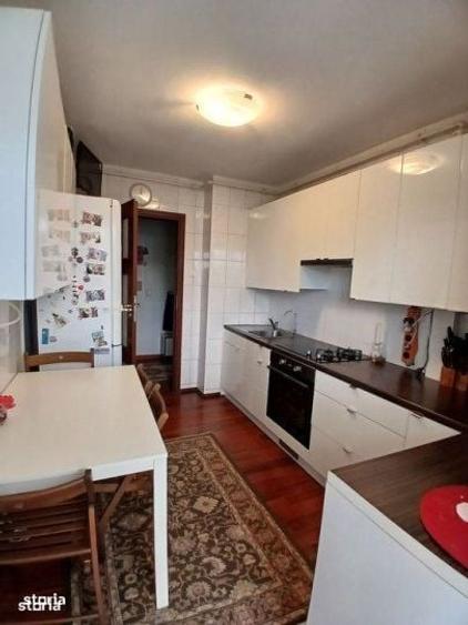 Apartament cu 4 camere decomandat, mobilat în Apărătorii Patriei