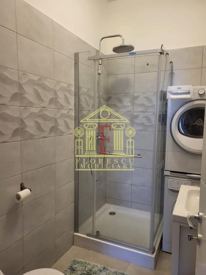 Apartament cu 3 camere, mobilat în Central