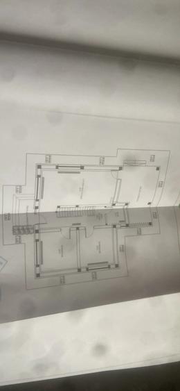 Casă cu 6 camere cu Teren 560 Mp în Central