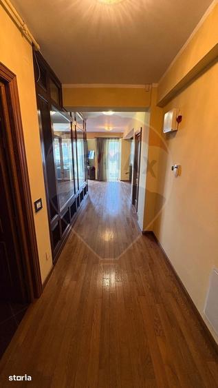 Apartament cu 3 camere în Central