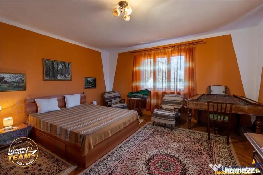 Casă cu 3 camere cu Teren 7608 Mp în Cernat