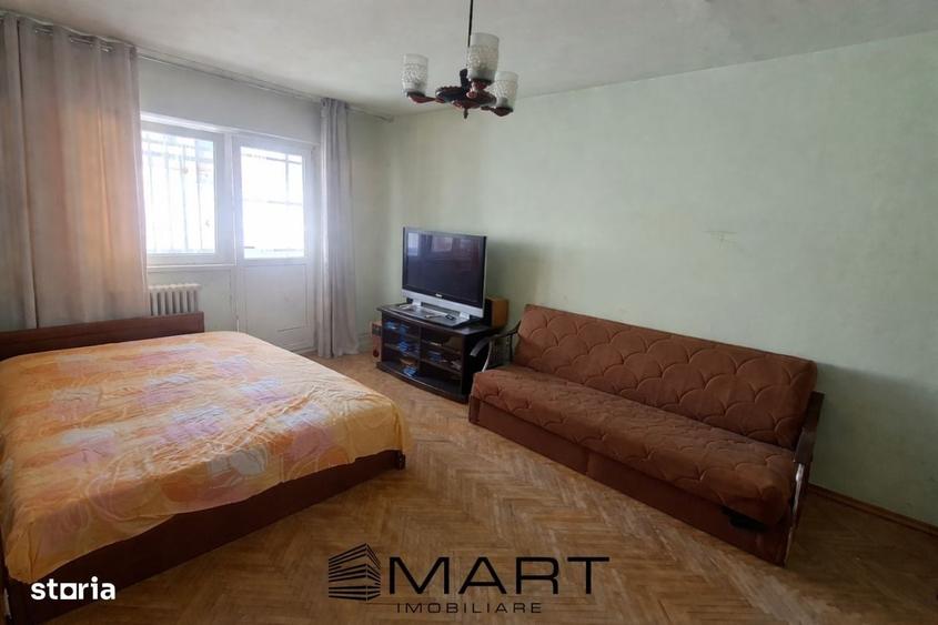 Apartament cu 3 camere decomandat, mobilat în Central — fotografia 1