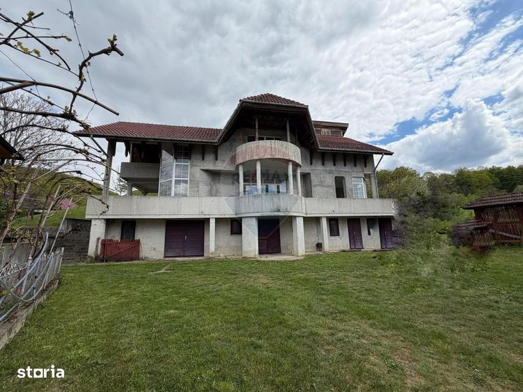 Casă cu 4 camere în Hovrila