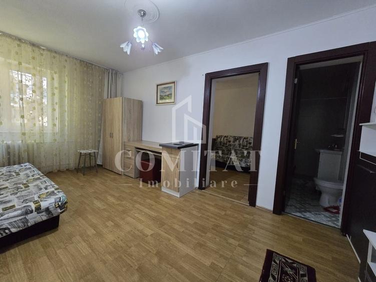 Apartament cu 2 camere semidecomandat, mobilat în Mănăștur
