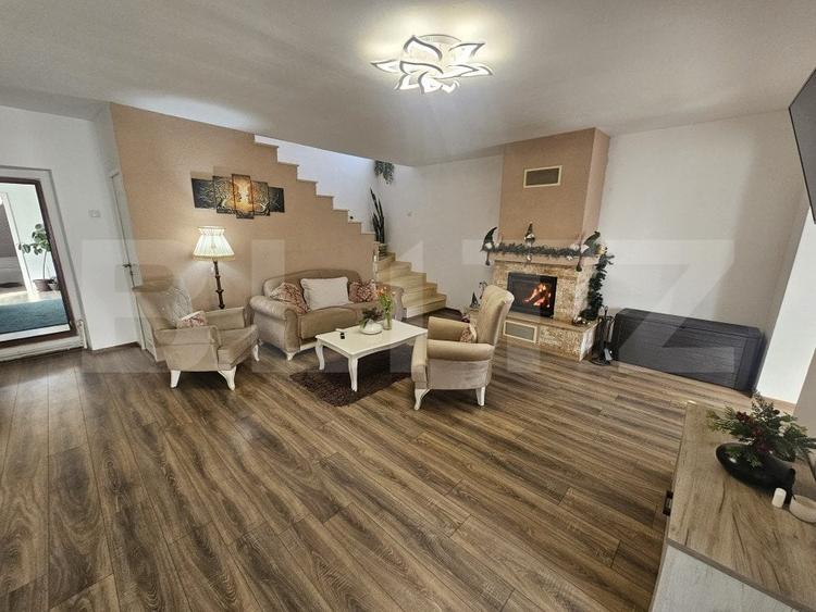 Casă individuală cu 5 camere cu Canalizare în Șoimuș