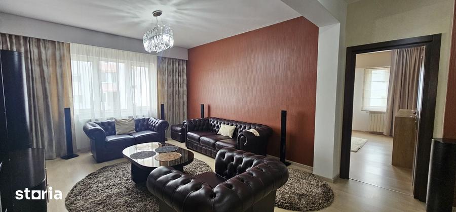 Apartament cu 4 camere decomandat în Ștrand