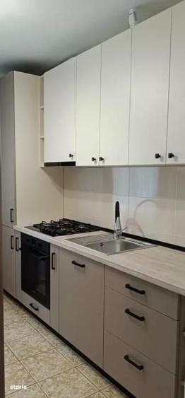 Apartament cu 3 camere decomandat în Roșia