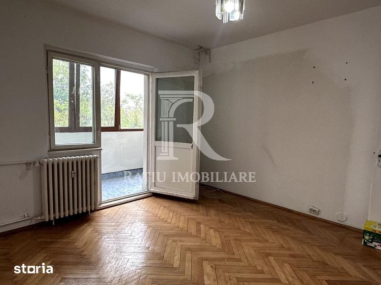 Apartament cu 3 camere decomandat în Cantemir