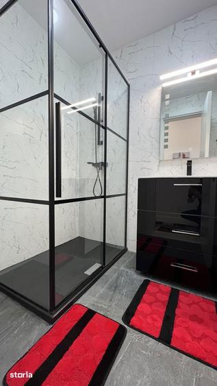Apartament cu 3 camere semidecomandat, mobilat în Tei