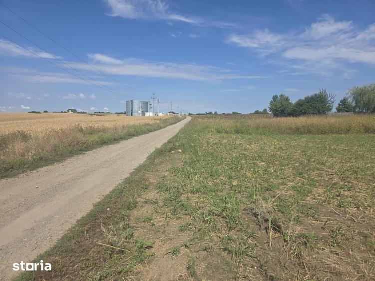 Teren de 500 mp, în Rediu