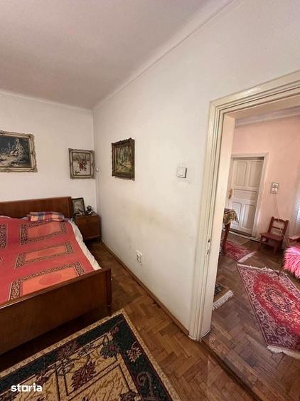Casă cu 3 camere cu Teren 300 Mp în Central