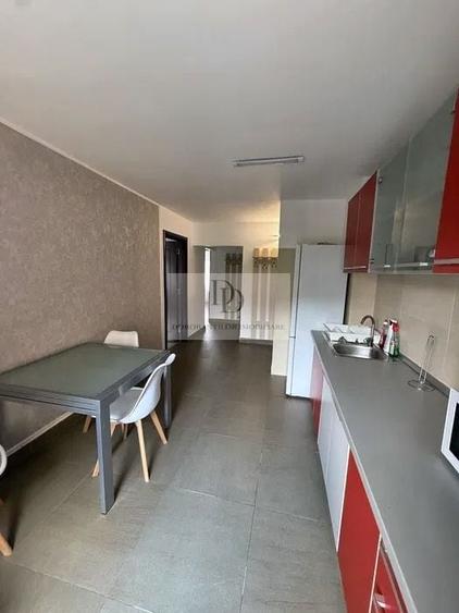 Apartament cu 2 camere decomandat, mobilat în Mărăști