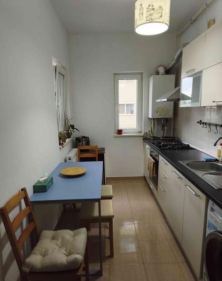 Apartament cu 2 camere decomandat în Păcii