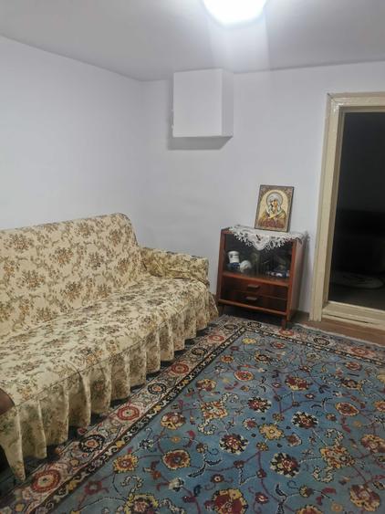 Casă cu 4 camere în Stănești