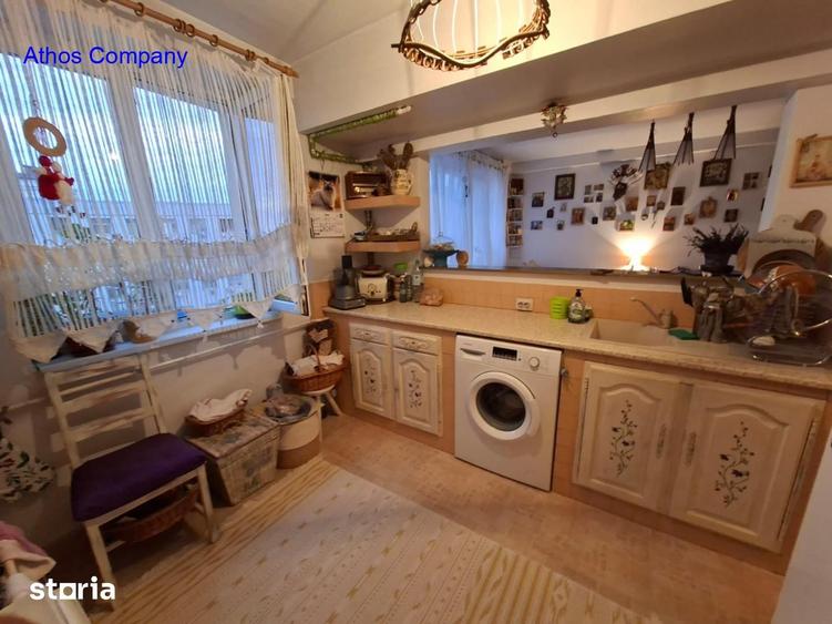 Apartament cu 3 camere semidecomandat, mobilat în Ștefan cel Mare
