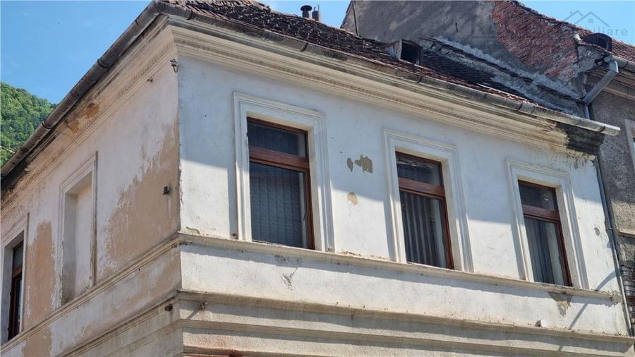 Apartament cu 2 camere semidecomandat în Centrul Istoric