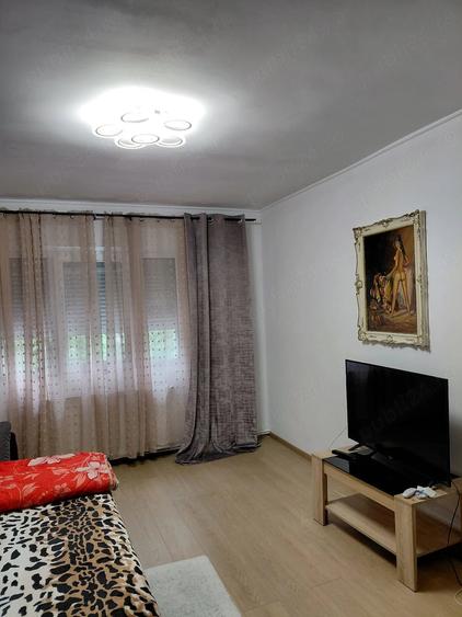 Apartament cu 2 camere decomandat în Est
