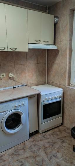 Apartament cu 3 camere decomandat în Grivița