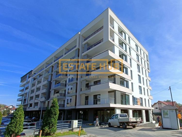 Apartament cu 3 camere semidecomandat în Între Lacuri