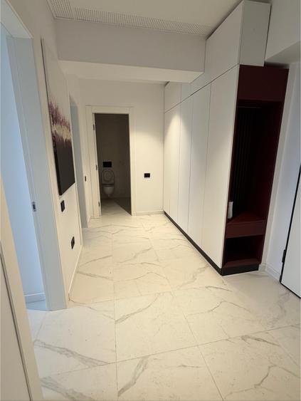Apartament cu 3 camere decomandat în Theodor Pallady