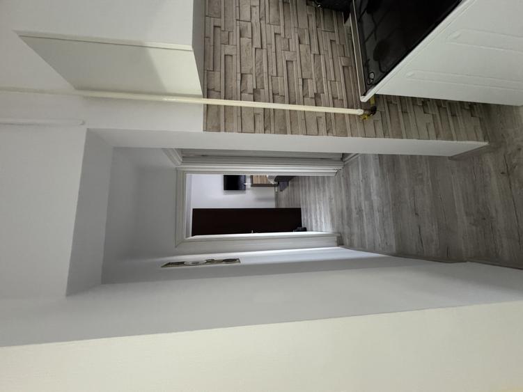 Apartament cu 2 camere semidecomandat în Vlahuță