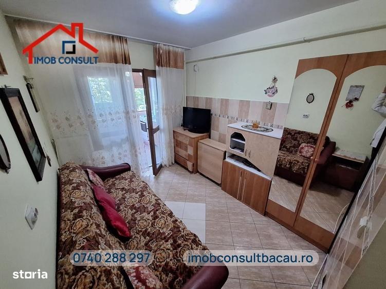 Apartament cu 2 camere decomandat în Banca Națională