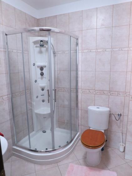 Casă individuală cu 7 camere cu Teren 800 Mp în 1 Mai