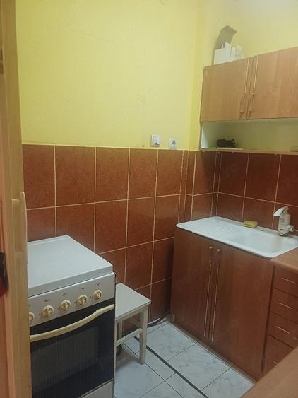 Garsonieră decomandată în Central