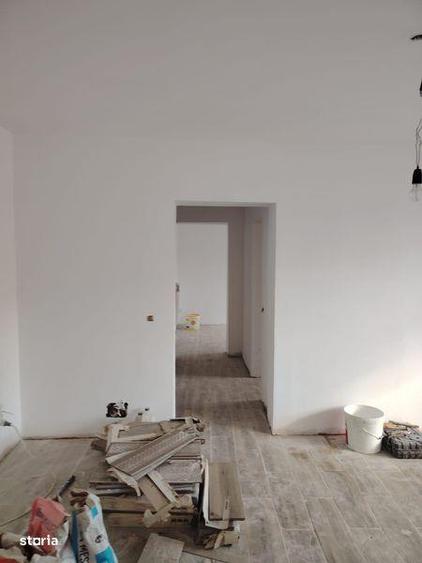 Apartament cu 3 camere în Piața