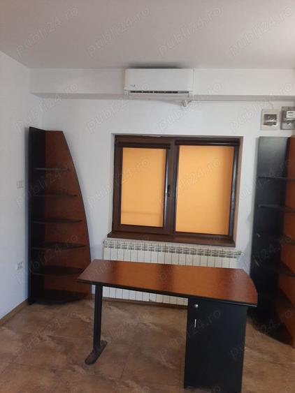 Spațiu comercial, de 31 mp, în Central