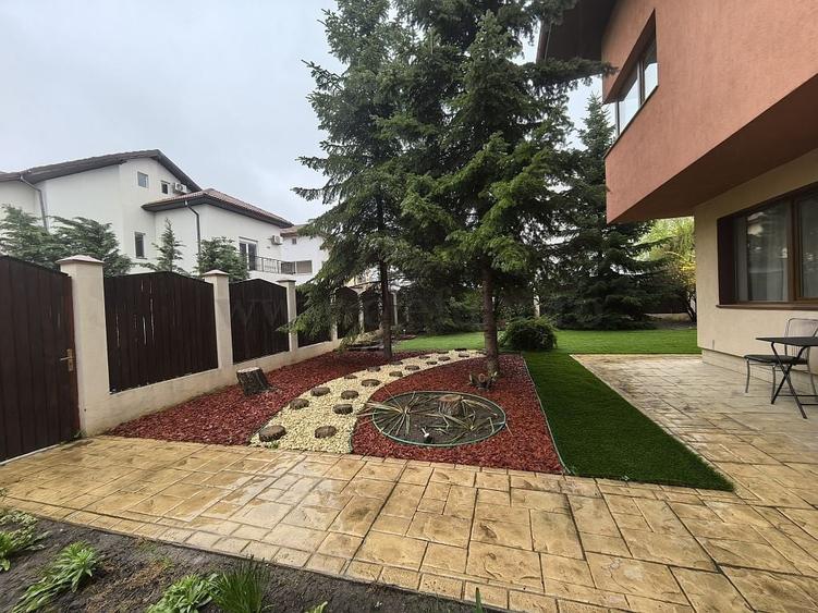Casă individuală cu 4 camere cu Canalizare în Pipera