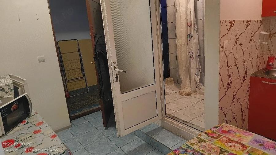 Garsonieră decomandată în Central