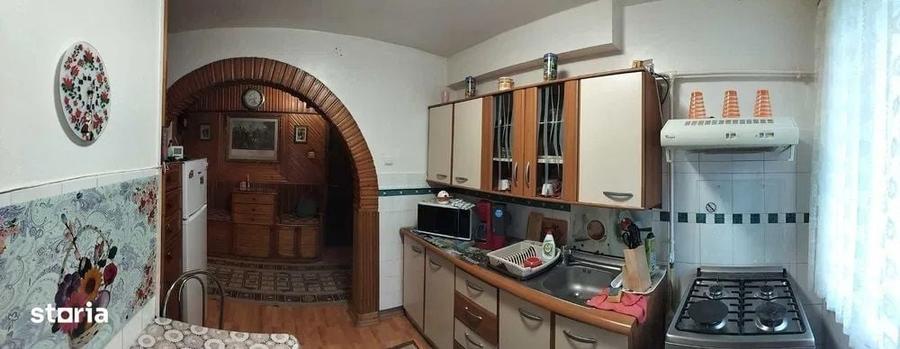 Apartament cu 2 camere nedecomandat în Libertății